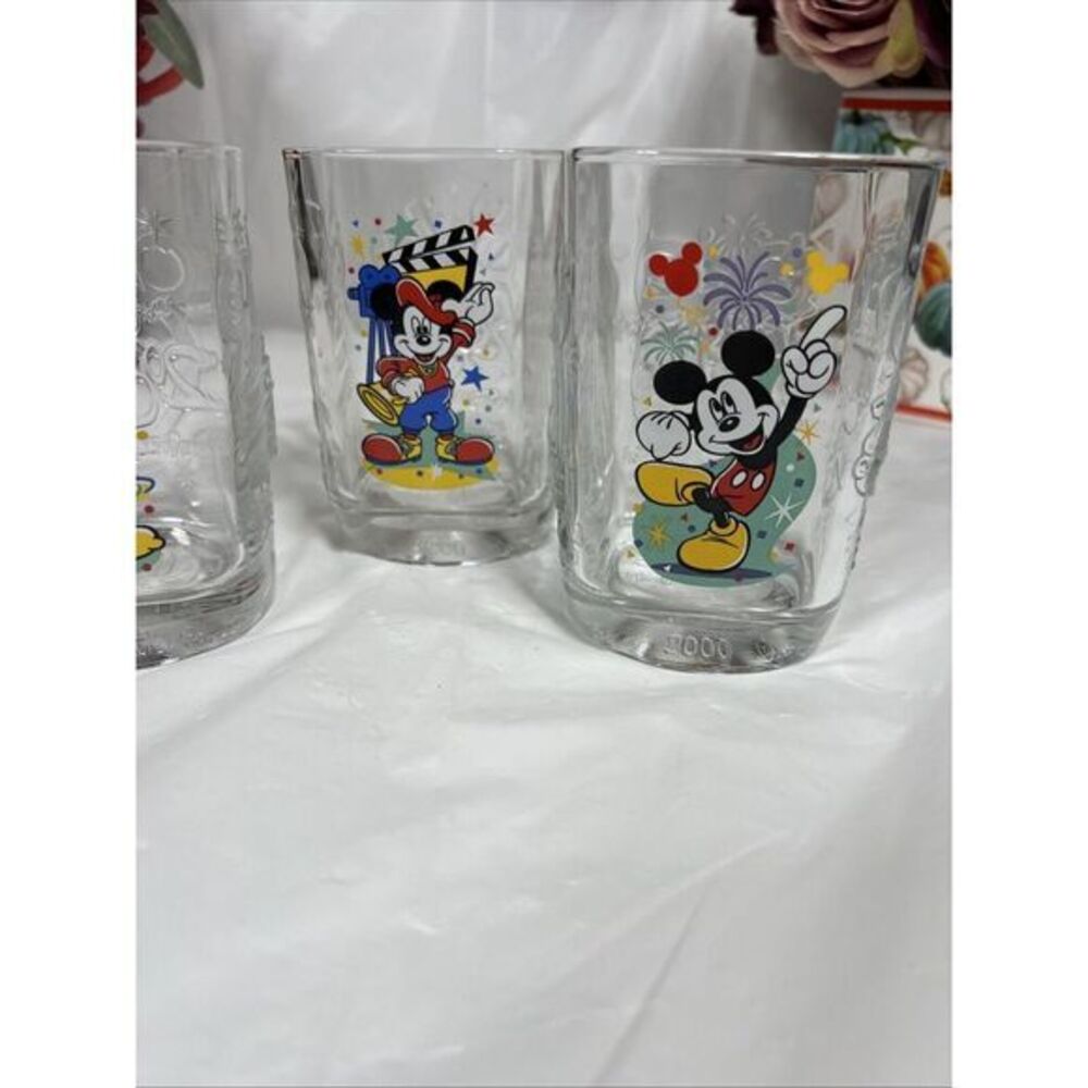 Walt Disney World 2000 McDonald's Celebration Mickey Mouse 3 Square Glasses. - Picture 4 of 13